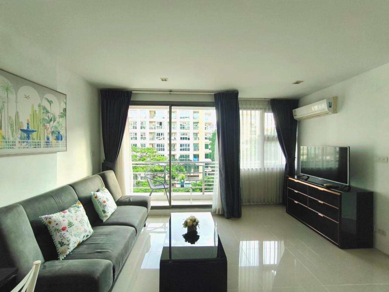 The Urban City Center By Fantasea Beach Pattaya Esterno foto