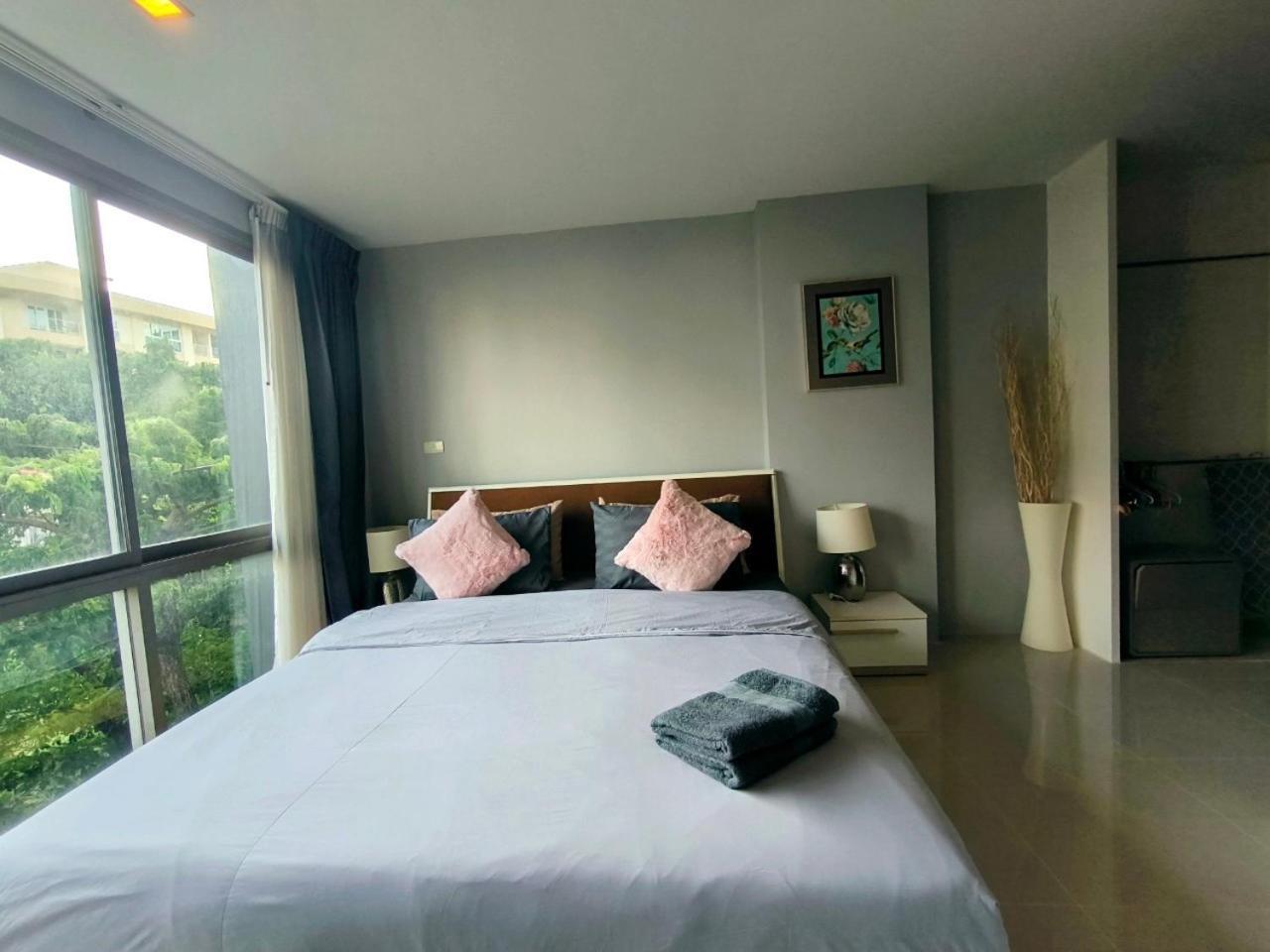 The Urban City Center By Fantasea Beach Pattaya Esterno foto